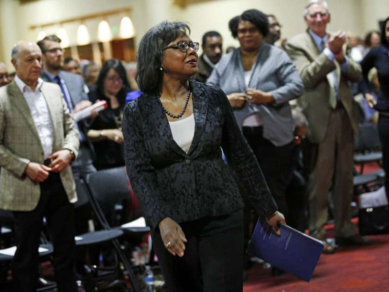 Anita Hill talks about sexual harassment and politics in Oakland lecture