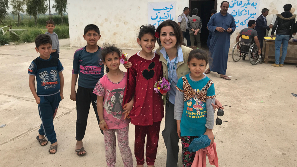 Shadi Sheikhsaraf with internally displaced children in Iraq