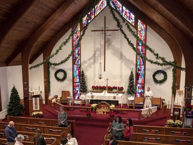 A Sunday service at the Trinity Episcopal Church. (Robin Lubbock/WBUR)