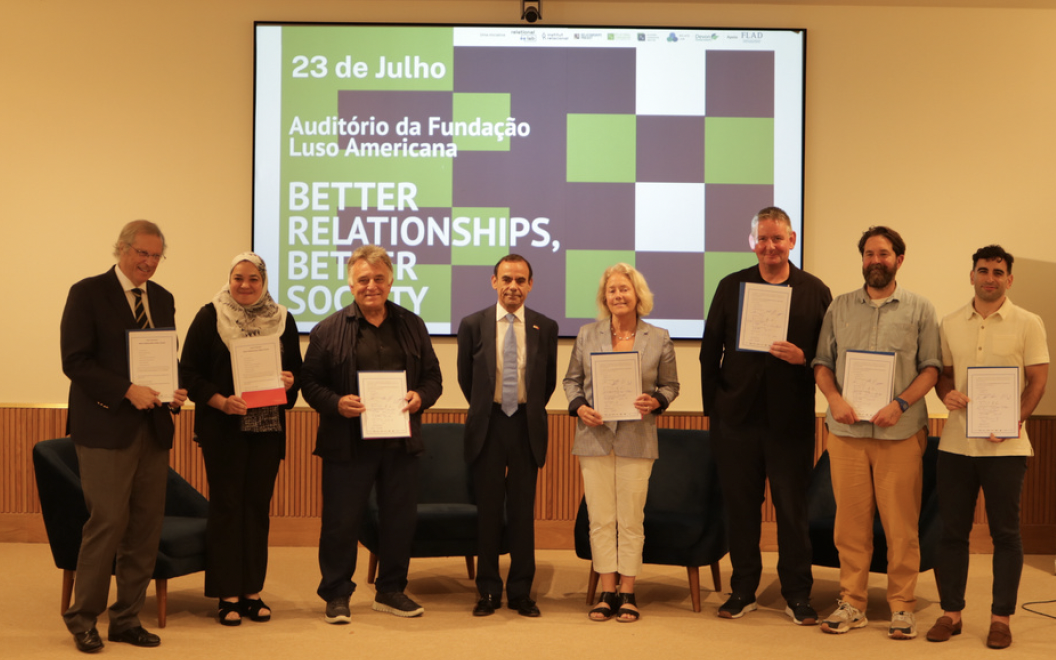 Signing the Lisbon Declaration