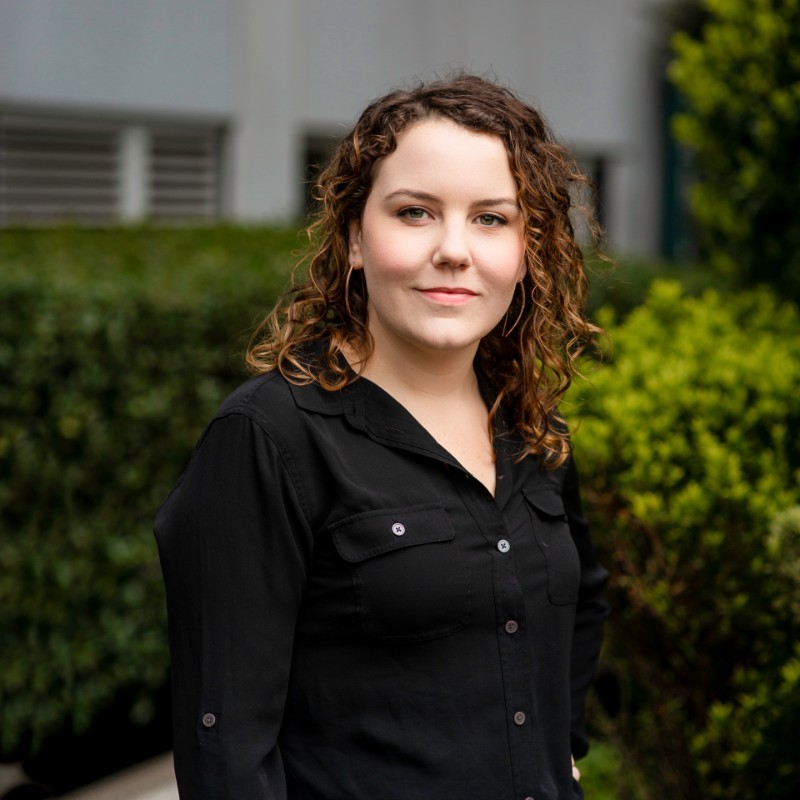 headshot of analissa iversen